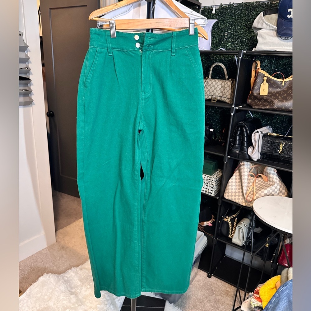 SHEIN Green High-Waisted Wide-Leg Pants
Size: 27